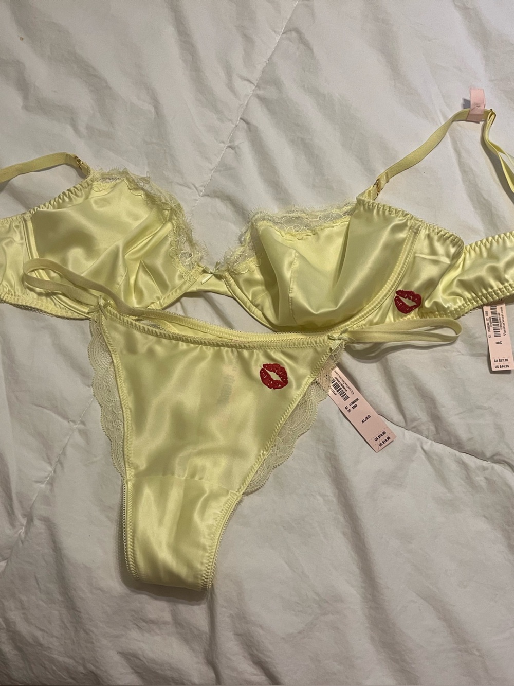 Victoria's Secret Light Yellow Satin Bra with Adjustable Straps